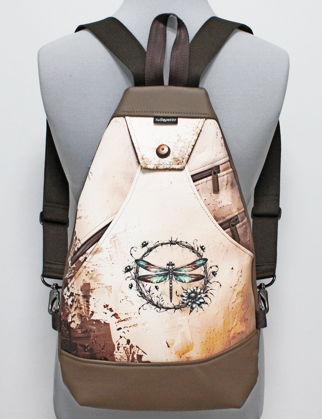 SlingBag Malea Rucksack DRACONIS MUSCA aus Kunstleder