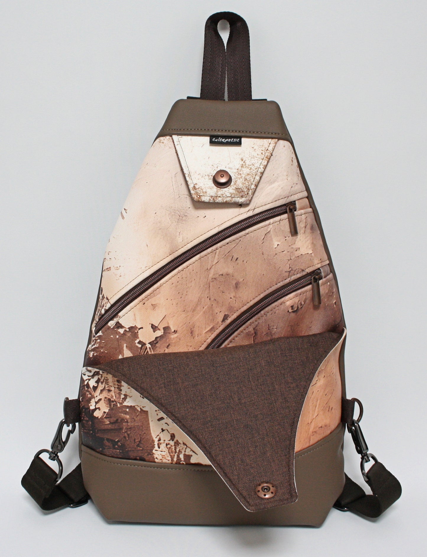 SlingBag Malea Rucksack DRACONIS MUSCA aus Kunstleder