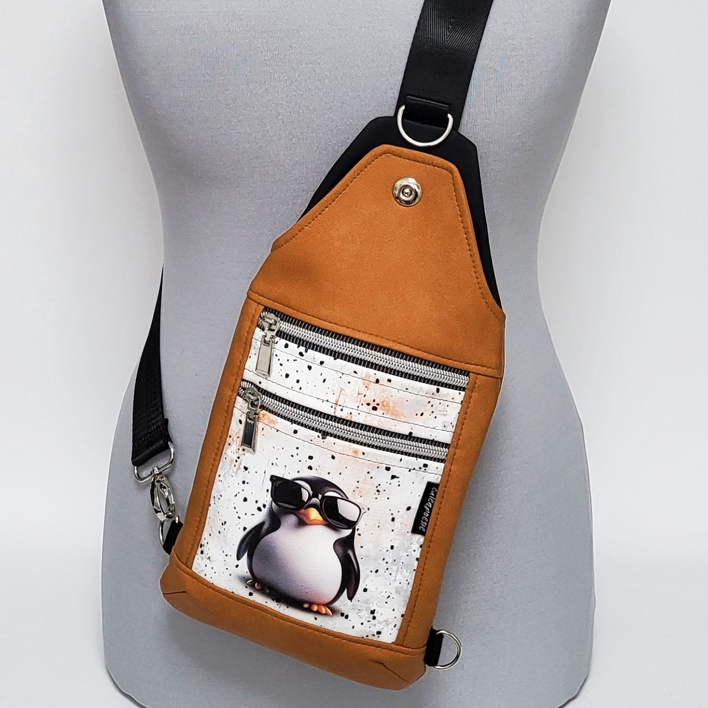 Slingbag Fielder PINGUIN aus Kunstleder