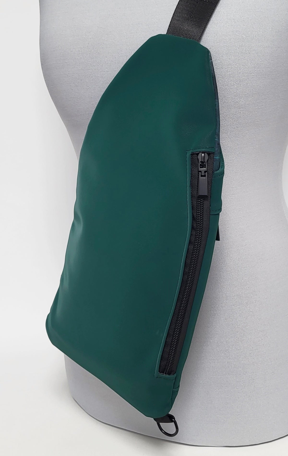 Slingbag Fielder ROGUE aus Softshell und Kunstleder