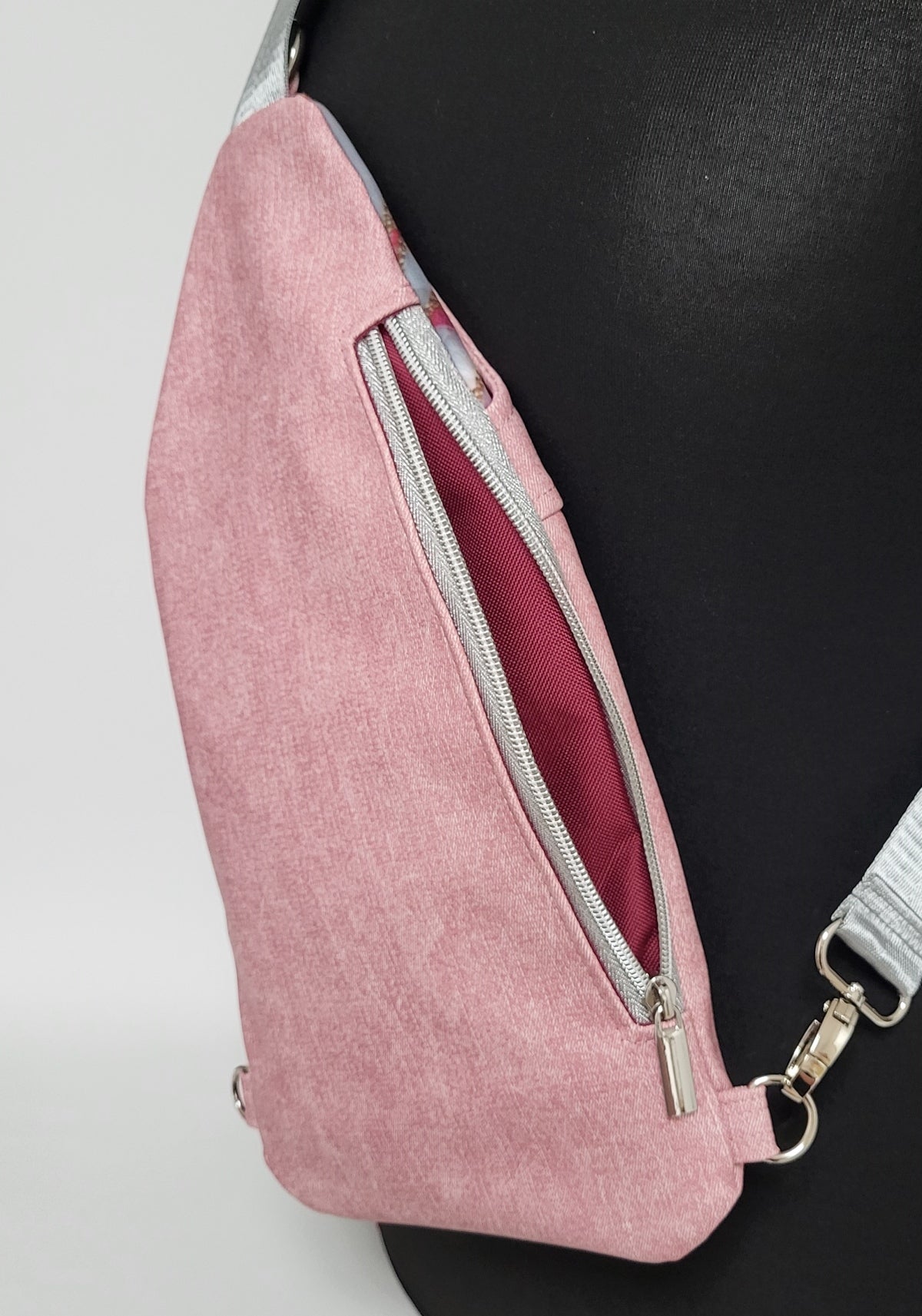 Slingbag Fielder SERAPHINA aus Softshell/Kunstleder