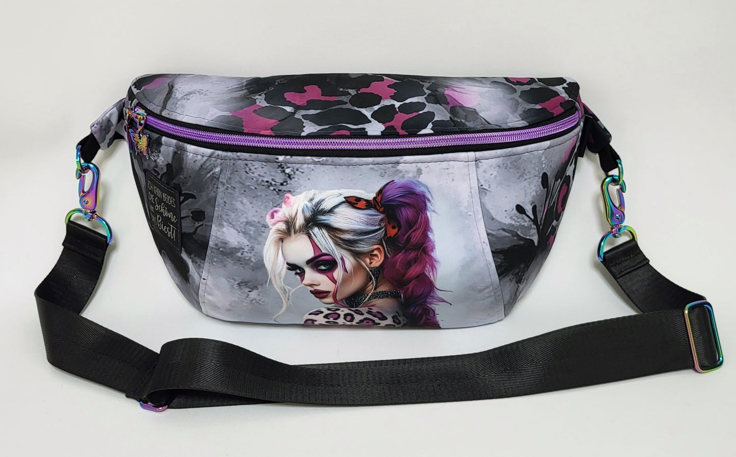 Große Crossbag LILITH aus Softshell