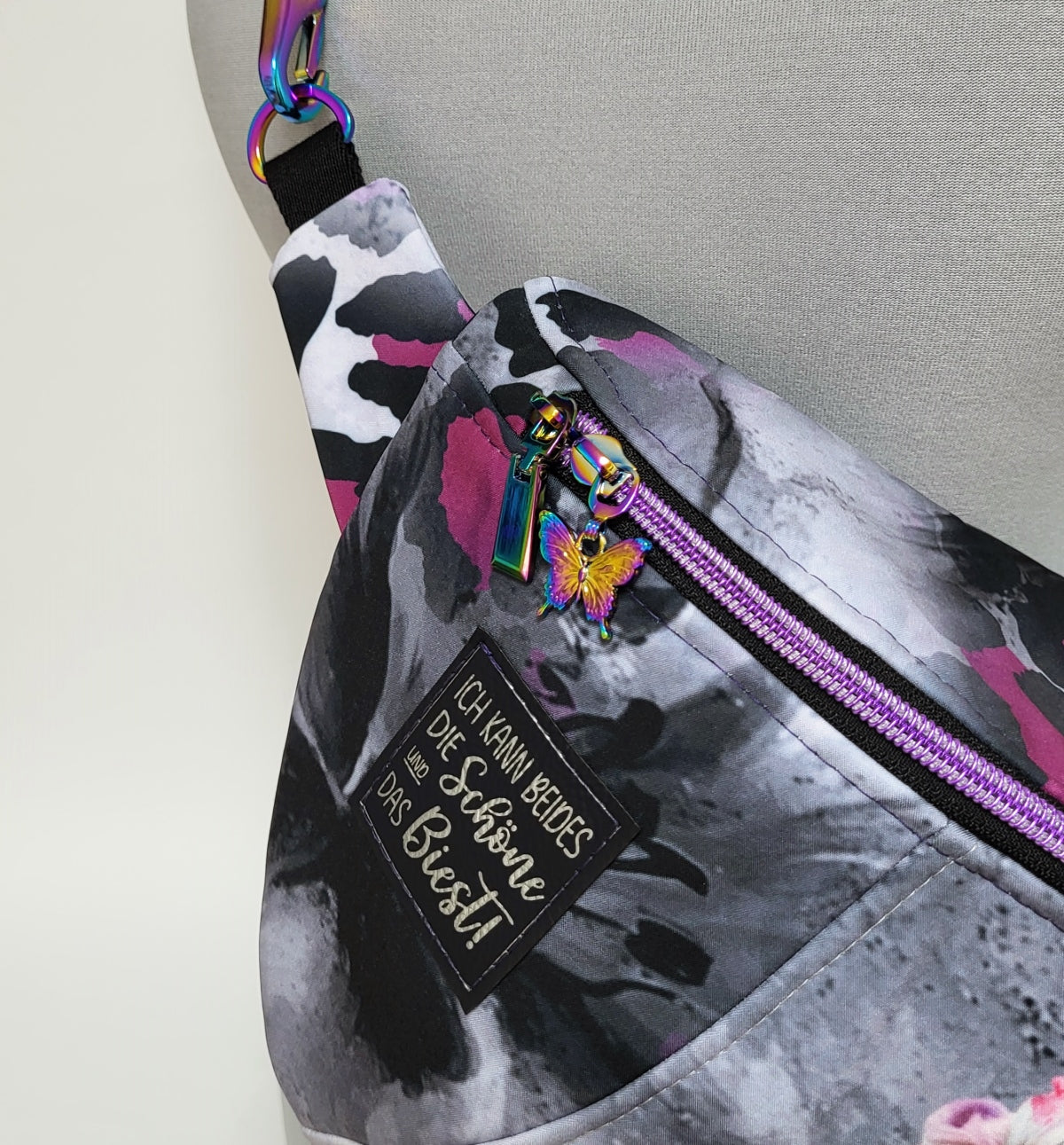 Große Crossbag LILITH aus Softshell