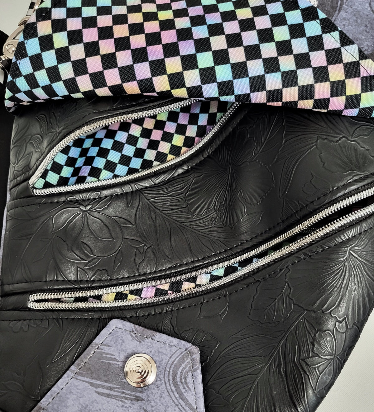 SlingBag Malea Rucksack DIE LEUTE GUCKEN SCHON aus Kunstleder