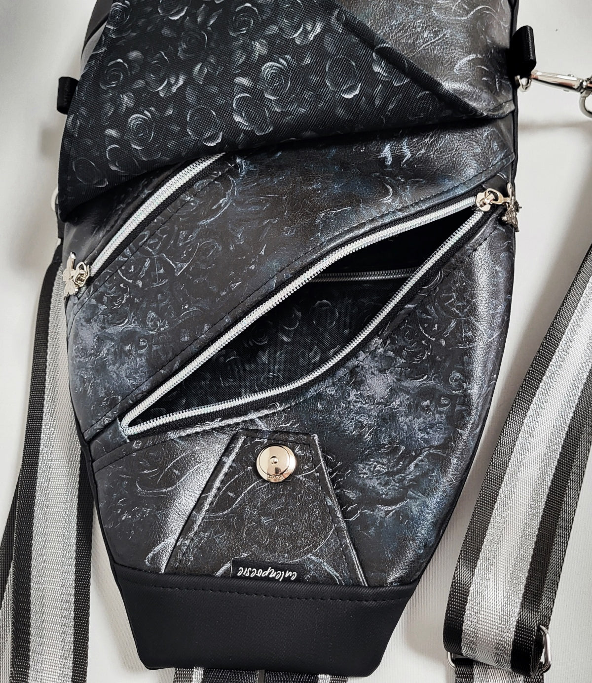 SlingBag Malea Rucksack PENELOPE aus Kunstleder