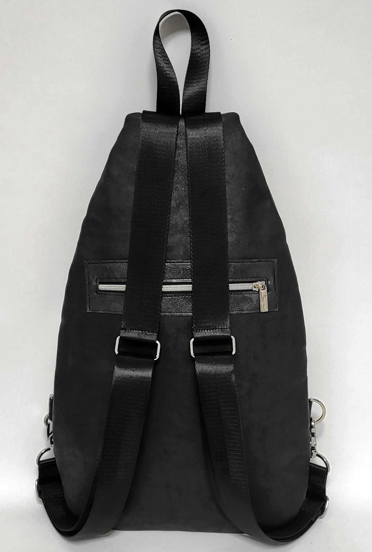 SlingBag Malea Rucksack RUBY aus Kunstleder