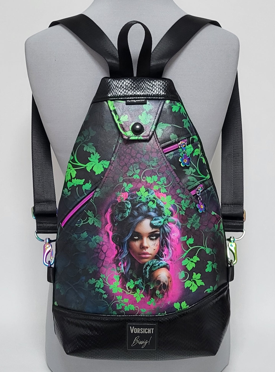 SlingBag Malea Rucksack MEDUSA aus Kunstleder + Minitasche