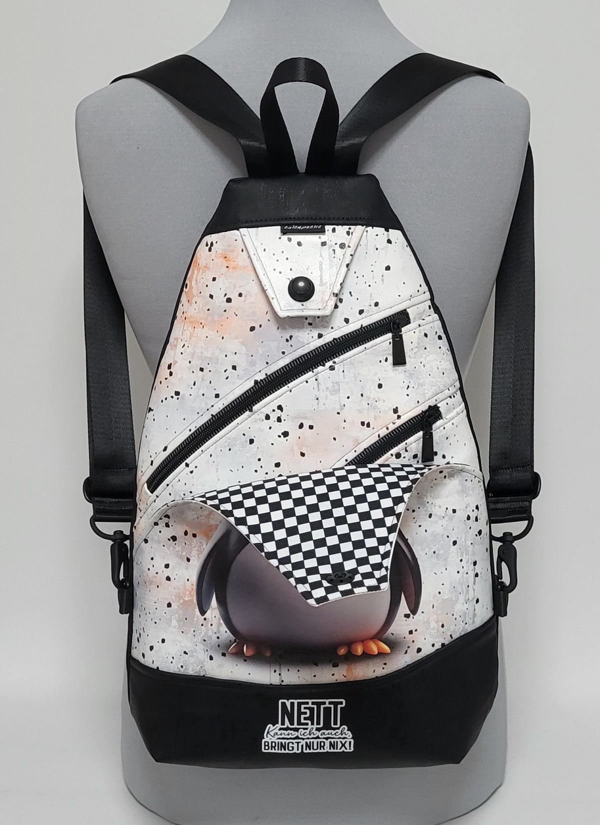 SlingBag Malea Rucksack PINGUIN aus Kunstleder + Minitasche